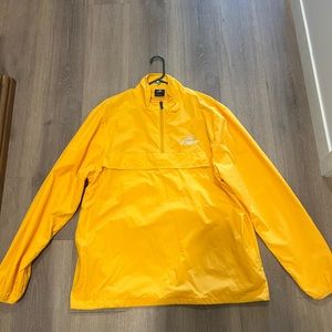 100 theives golf windbreaker. Size Large. Has been worn once